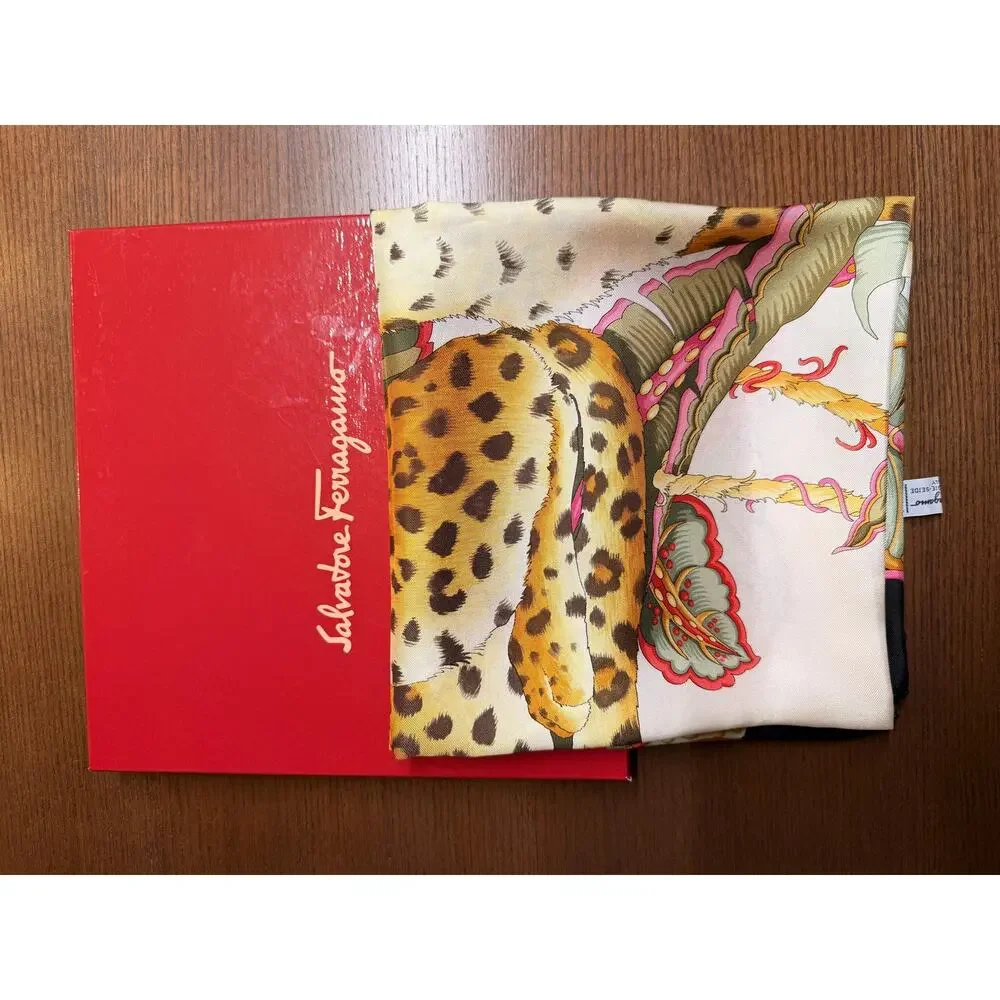 Vintage Salvatore Ferragamo Silk Scarf Cheetah Floral Black Border Made in Italy - Picture 13 of 15